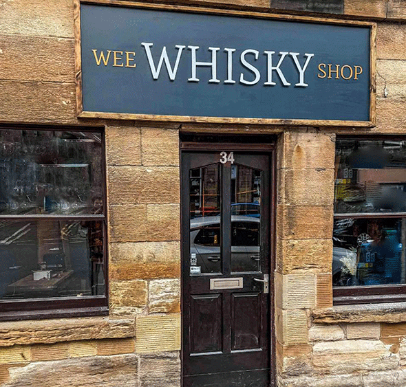 Wee Whisky Shop in Linlithgow