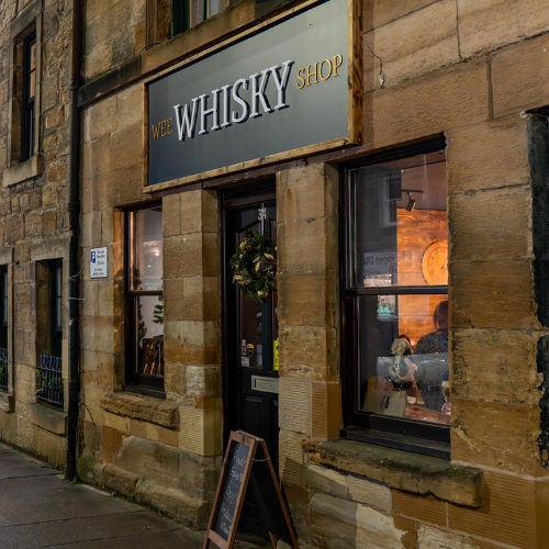 outside the Shop in Linlithgow